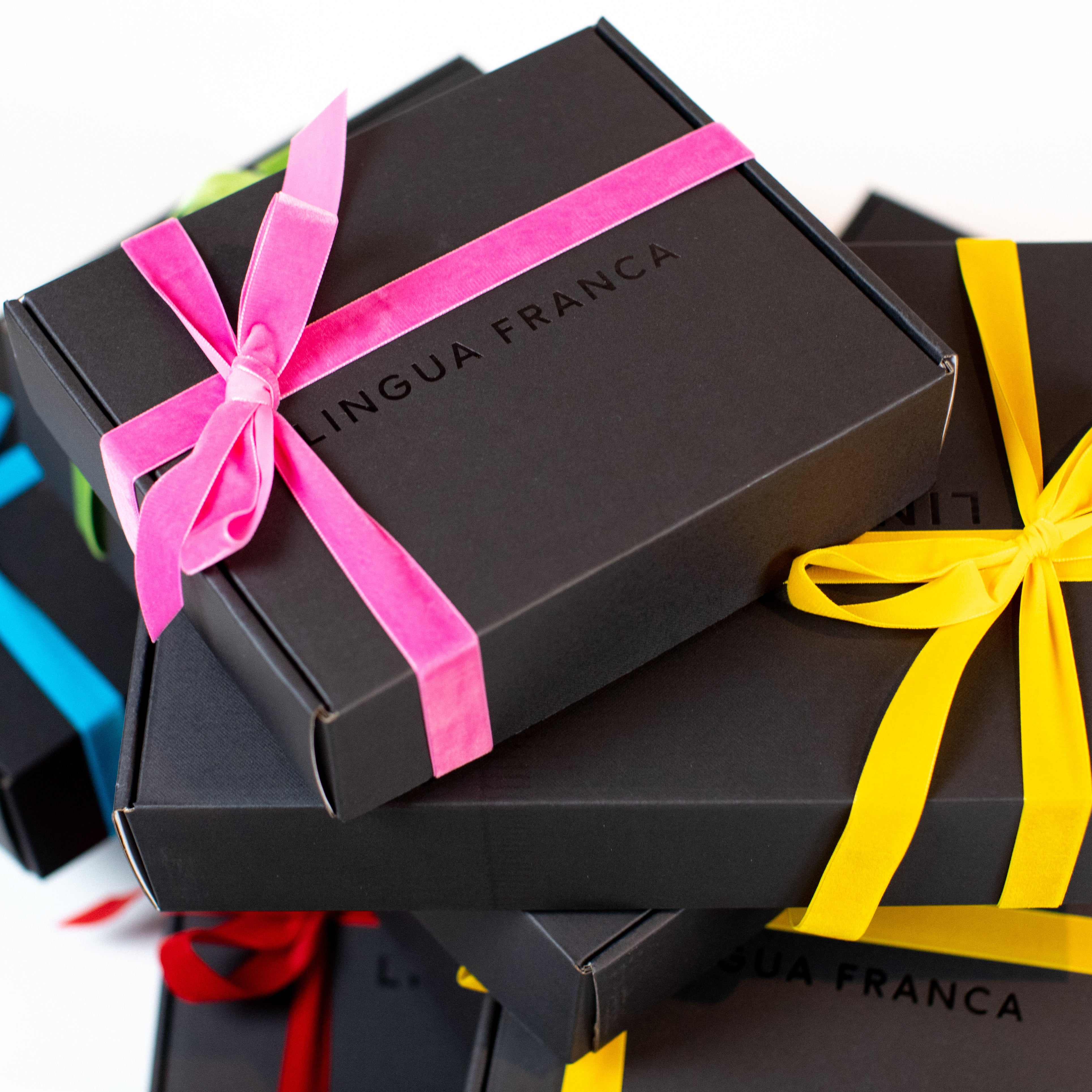 Shop Gift Wrap Black Pink with great discounts and prices online - Oct 2023