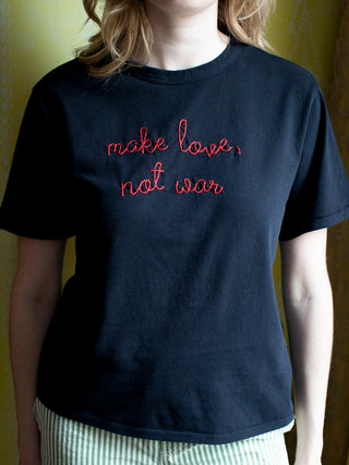 "make love, not war" T-Shirt T-Shirt Lingua Franca   