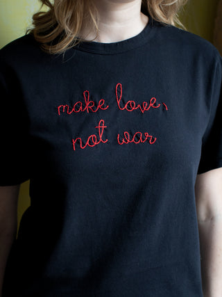 "make love, not war" T-Shirt T-Shirt Lingua Franca   
